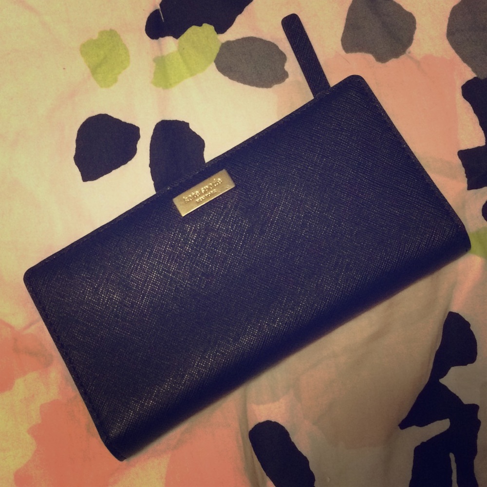Black leather Kate spade wallet